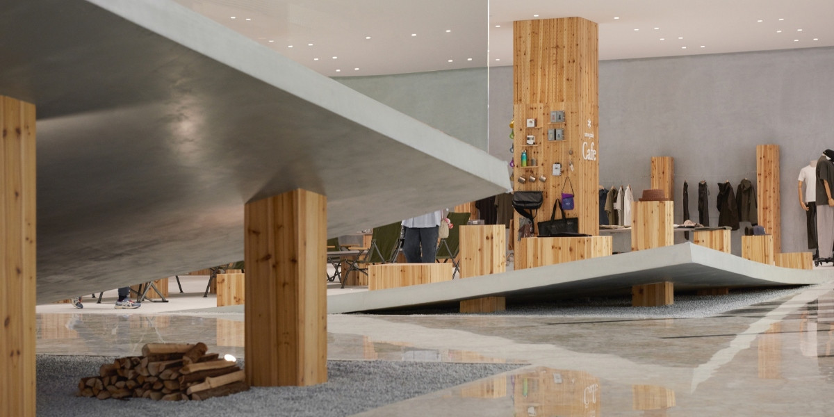 產品集中展示於坡面、立柱和側牆上。(圖片提供:KiKi ARCHi) 產品集中展示於坡面、立柱和側牆上。(圖片提供:KiKi ARCHi)