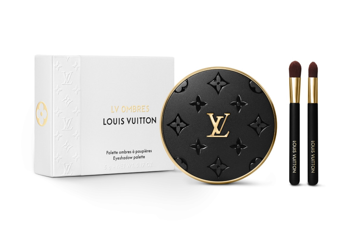 LV Ombres眼影包裝及內附刷具。(圖片提供:Louis Vuitton) LV Ombres眼影包裝及內附刷具。(圖片提供:Louis Vuitton)