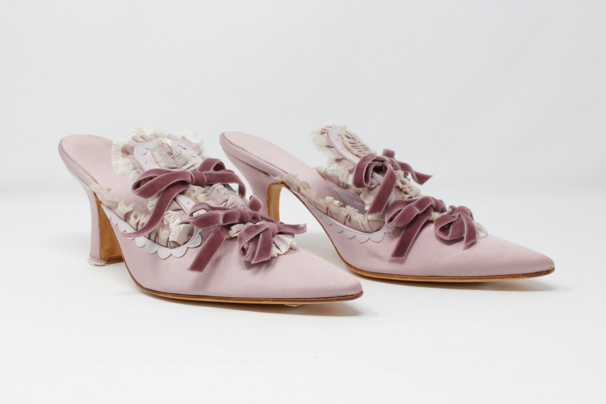Antonietta, 2005 by Manolo Blahnik. Antonietta, 2005 by Manolo Blahnik.
