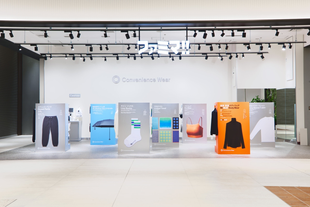 除展售外,開設衛星店也意在揭示Convenience Wear品牌世界觀。(圖片來源:日本全家) 除展售外,開設衛星店也意在揭示Convenience Wear品牌世界觀。(圖片來源:日本全家)