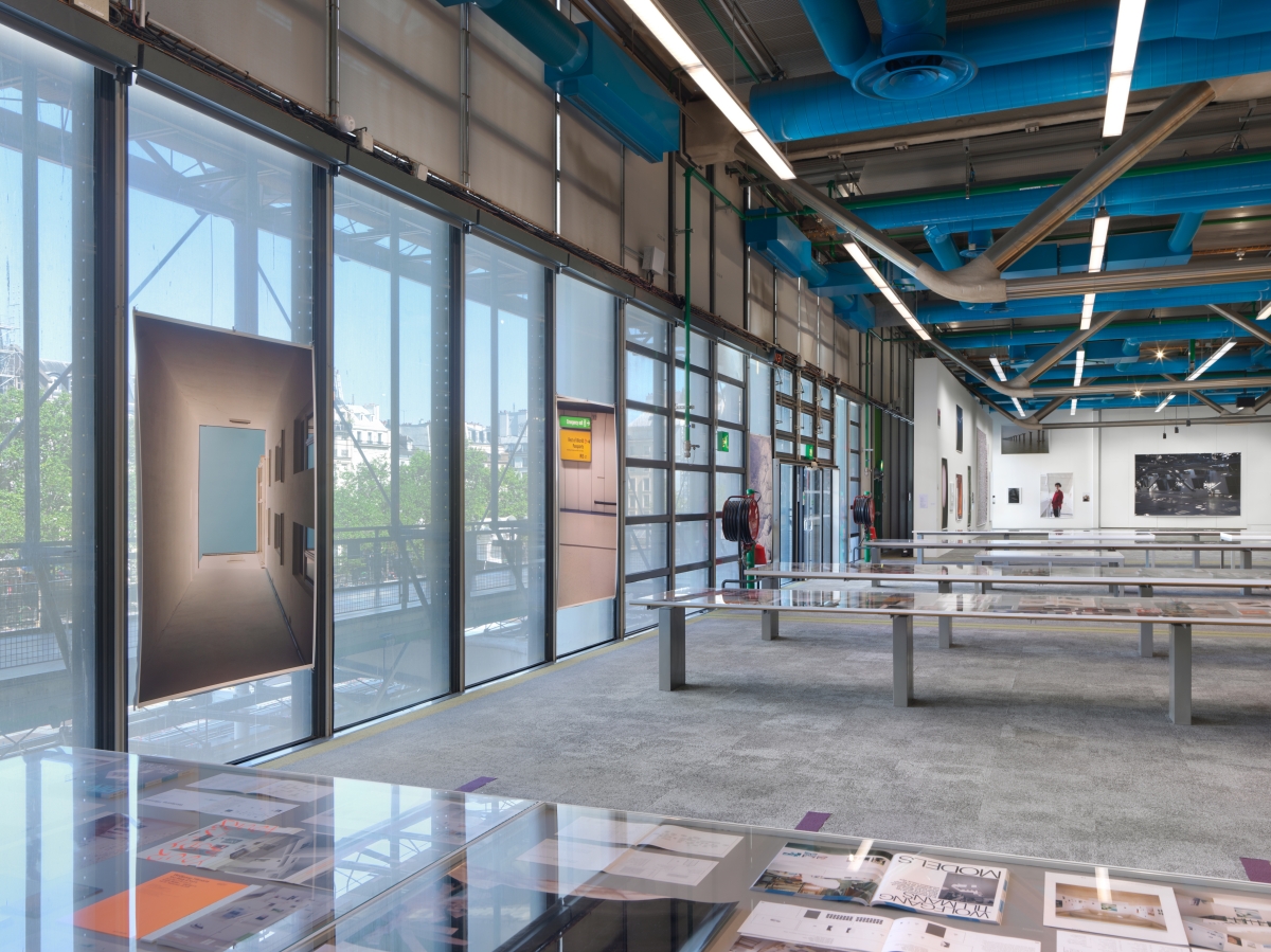 展覽一景。(攝影:Jens Ziehe|圖片由Galerie Buchholz、巴黎 Chantal Crousel 畫廊、 倫敦 Maureen Paley 畫廊、紐約 David Zwirner 畫廊提供) 展覽一景。(攝影:Jens Ziehe|圖片由Galerie Buchholz、巴黎 Chantal Crousel 畫廊、 倫敦 Maureen Paley 畫廊、紐約 David Zwirner 畫廊提供)