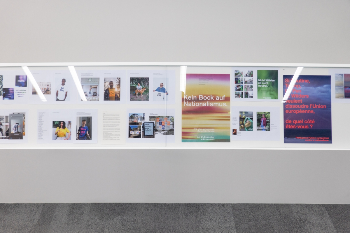 展覽一景。(攝影:Wolfgang Tillmans|圖片由Galerie Buchholz、巴黎 Chantal Crousel 畫廊、 倫敦 Maureen Paley 畫廊、紐約 David Zwirner 畫廊提供) 展覽一景。(攝影:Wolfgang Tillmans|圖片由Galerie Buchholz、巴黎 Chantal Crousel 畫廊、 倫敦 Maureen Paley 畫廊、紐約 David Zwirner 畫廊提供)