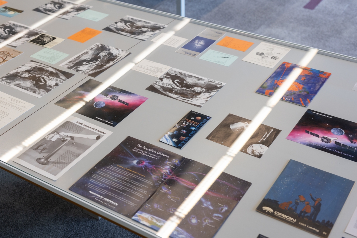 展覽一景。(攝影:Wolfgang Tillmans|圖片由Galerie Buchholz、巴黎 Chantal Crousel 畫廊、 倫敦 Maureen Paley 畫廊、紐約 David Zwirner 畫廊提供) 展覽一景。(攝影:Wolfgang Tillmans|圖片由Galerie Buchholz、巴黎 Chantal Crousel 畫廊、 倫敦 Maureen Paley 畫廊、紐約 David Zwirner 畫廊提供)