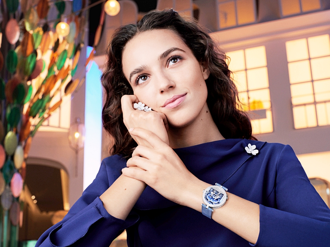 Lady Arpels Bal des Amoureux Automate腕錶配戴圖。(圖片提供:Van Cleef & Arpels) Lady Arpels Bal des Amoureux Automate腕錶配戴圖。(圖片提供:Van Cleef & Arpels)