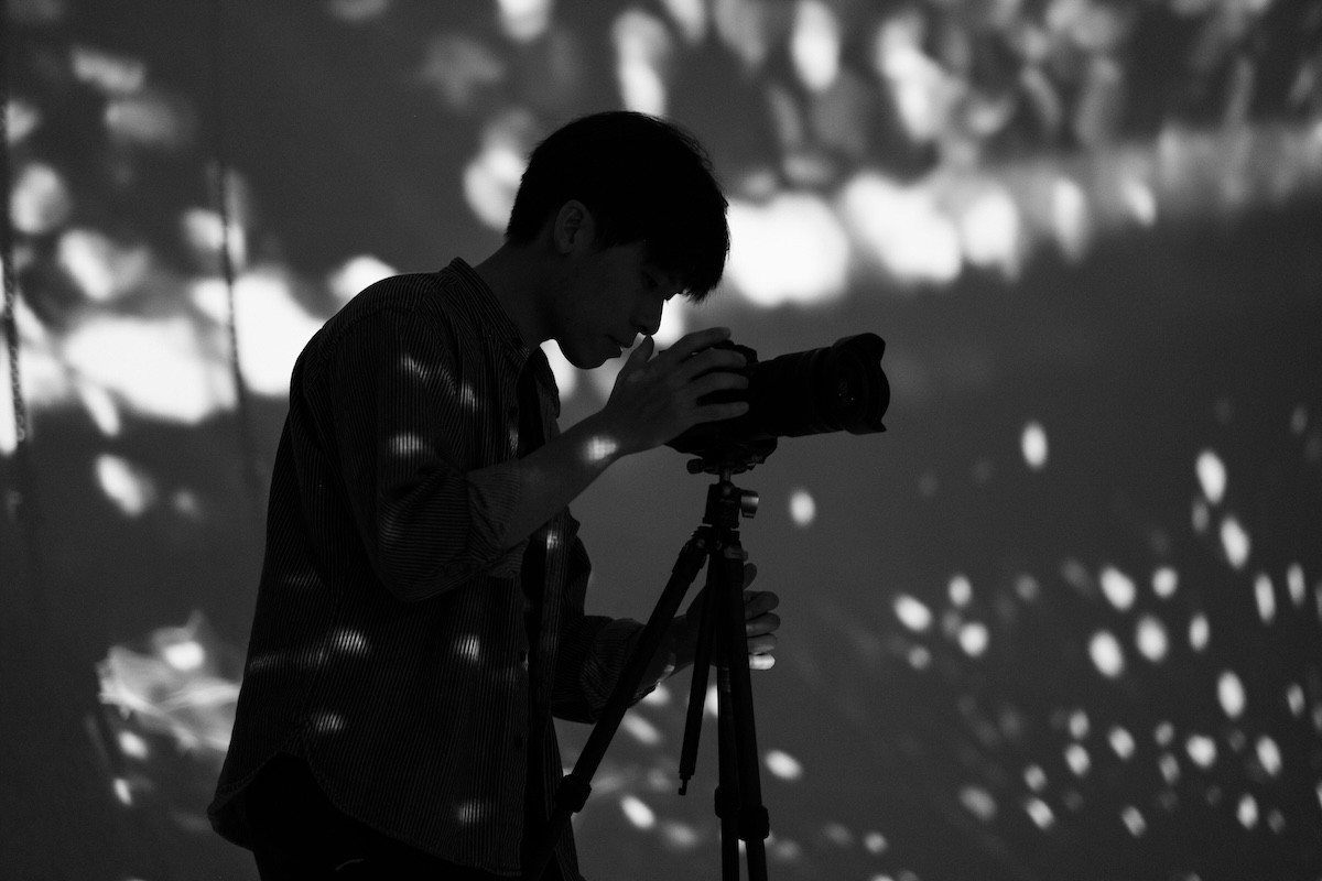 李雨軒攝影展《Viewfinder》一嶼展出！微觀相機觀景窗，思考觀看的本質