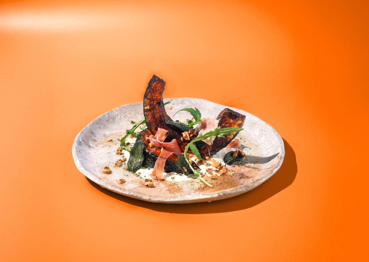 高雄駁二「LAB PIER2」新派餐酒館！羊膝刈包、酪乳炸雞必點