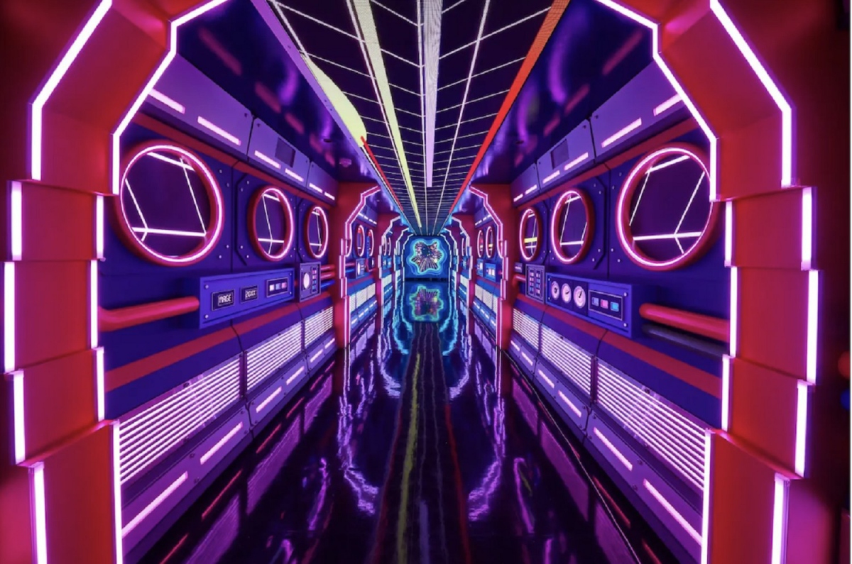 第一節車廂 「FUTURE BIRD」(圖片來源:FUTURE TRAIN) 第一節車廂 「FUTURE BIRD」(圖片來源:FUTURE TRAIN)