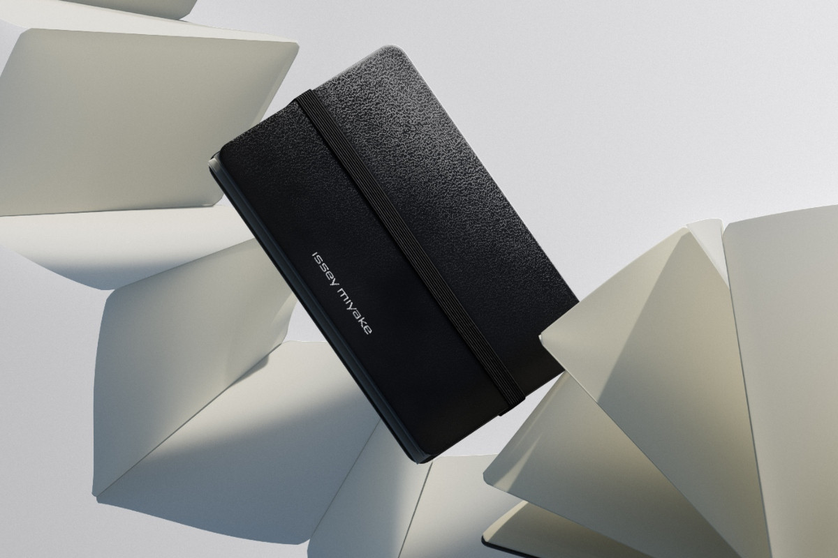 Issey Miyake x Moleskine聯名筆記本。(圖片提供:Issey Miyake) Issey Miyake x Moleskine聯名筆記本。(圖片提供:Issey Miyake)
