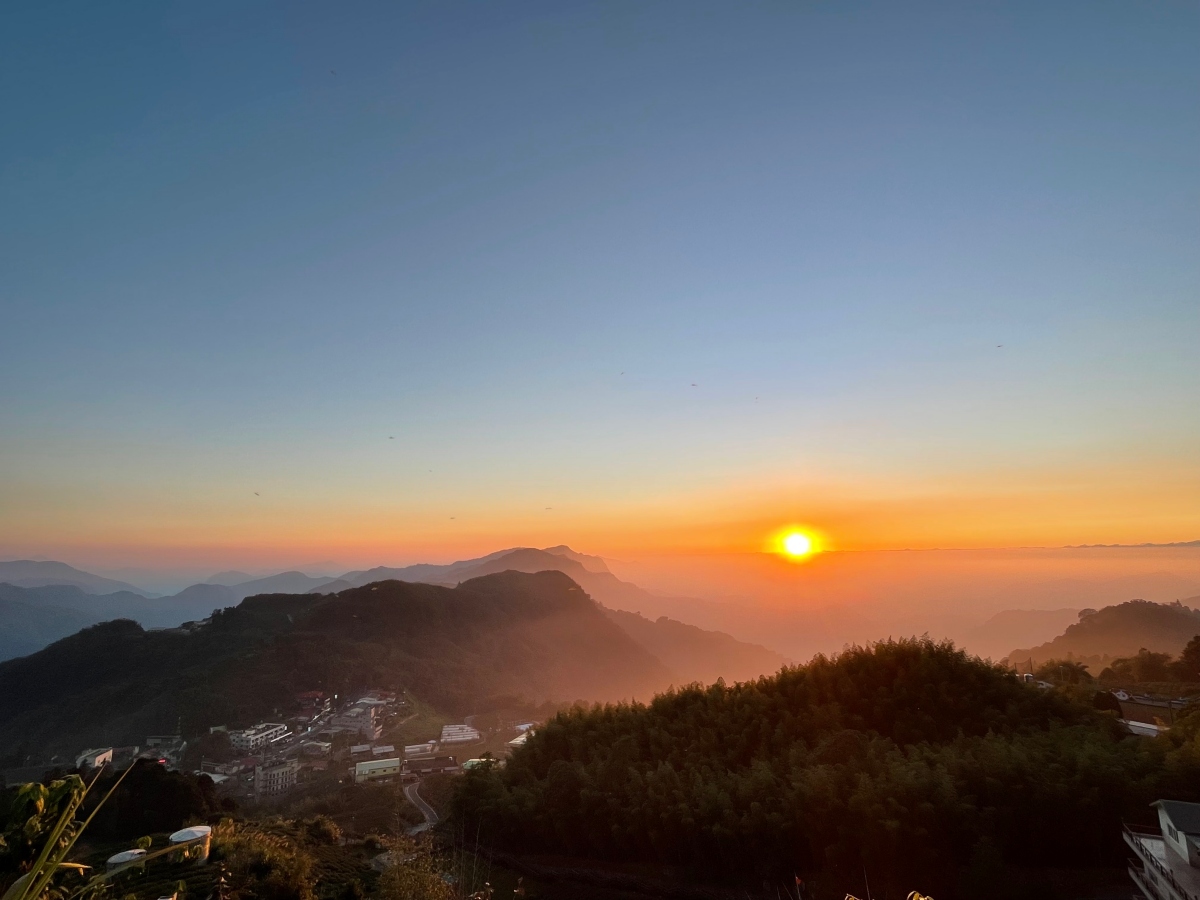 嘉義縣阿里山日落（圖片提供：嘉義縣文觀局）