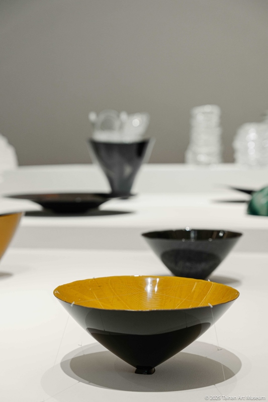 藝術家中田真裕的漆器作品《漂浮》。(圖片提供:南美館) 藝術家中田真裕的漆器作品《漂浮》。(圖片提供:南美館)