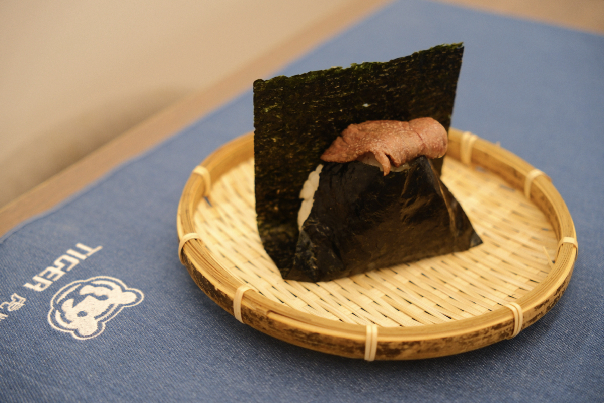 東京70年老字號「淺草宿六飯糰」登台快閃!米其林必比登認證美味 東京70年老字號「淺草宿六飯糰」登台快閃!米其林必比登認證美味