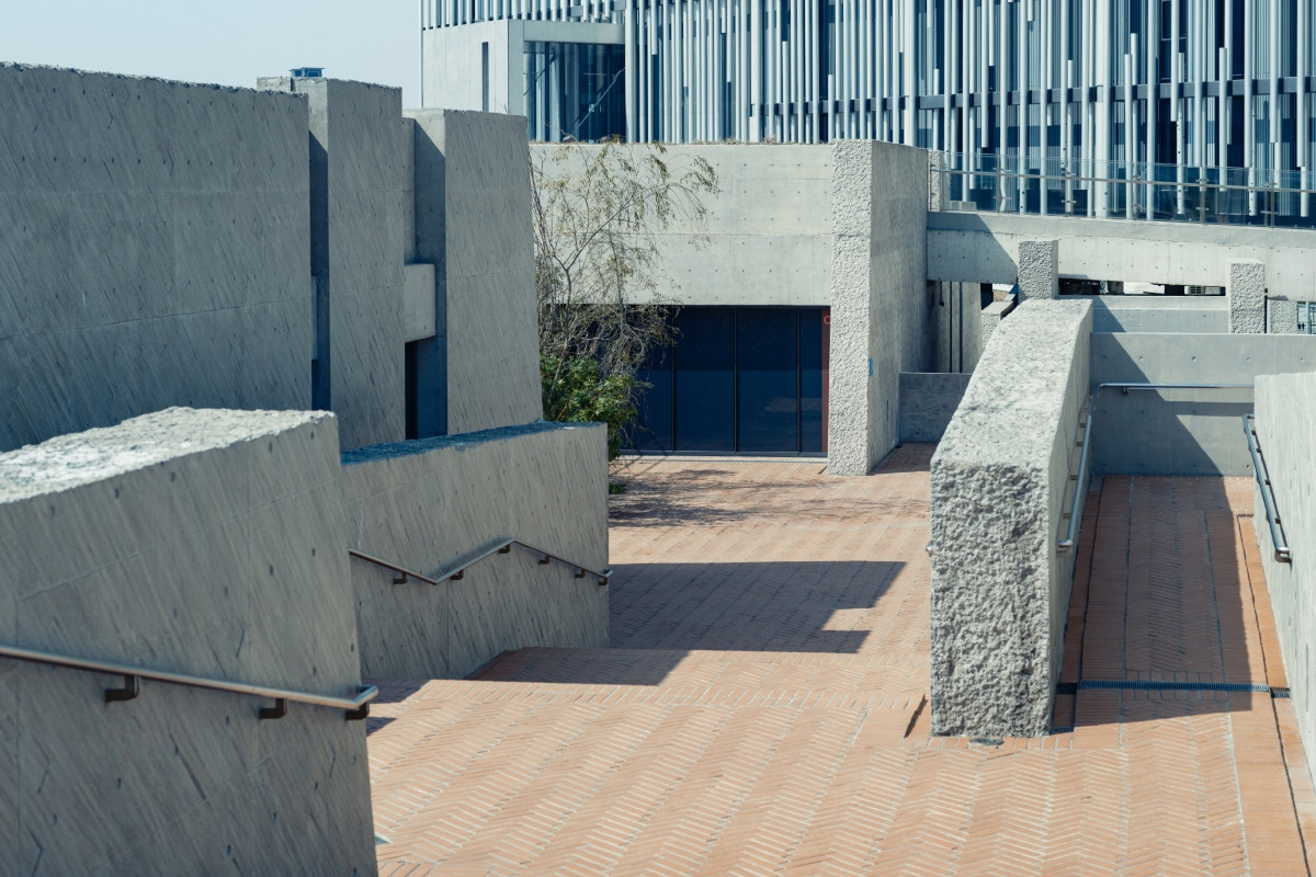 尋找「光之碎片」活動於天台和新美聚場進行。(圖片提供:新北市美術館/攝影:濱田英明) 尋找「光之碎片」活動於天台和新美聚場進行。(圖片提供:新北市美術館/攝影:濱田英明)