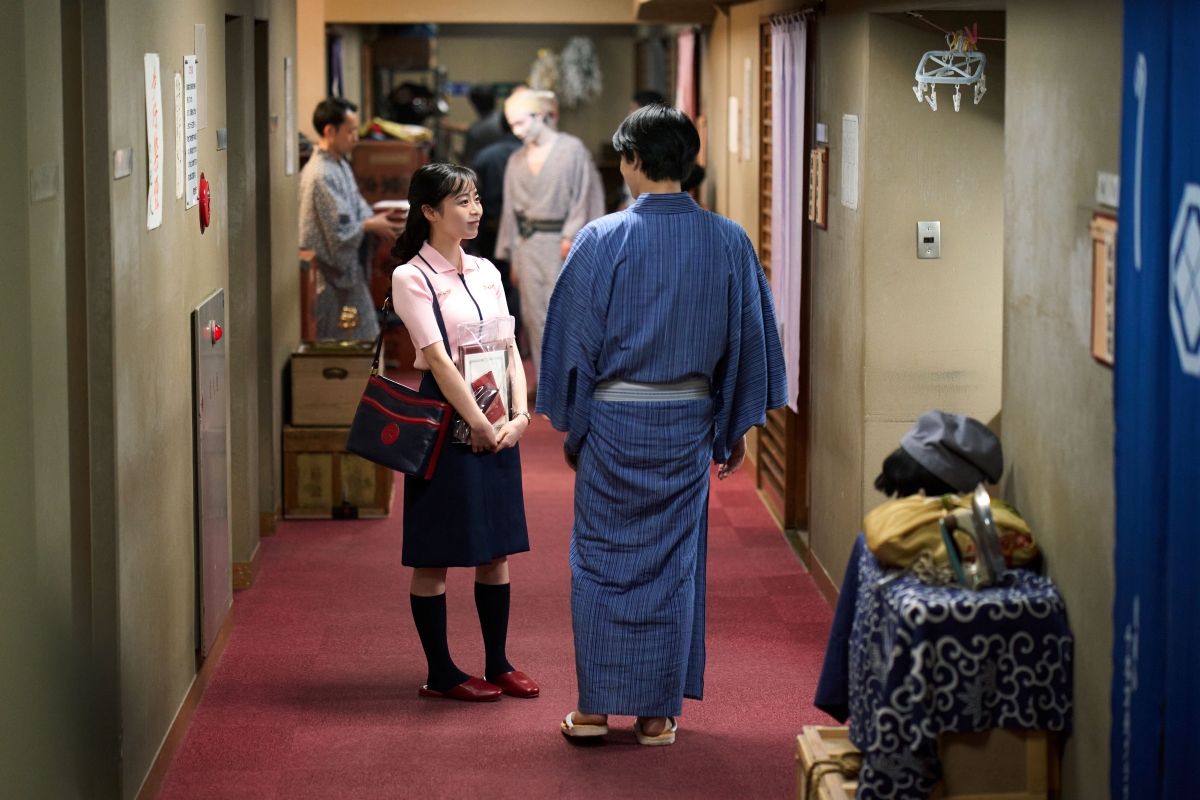 森七菜（左）飾演出身歌舞伎名門的彰子。（圖片提供：©SHUICHI YOSHIDA/ASP ©2025 