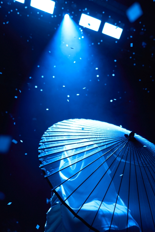 《鷺娘》的白衣與白雪，李相日認為對喜久雄來說具有與死亡的連結意象。（圖片提供：©SHUICHI YOSHIDA/ASP ©2025 