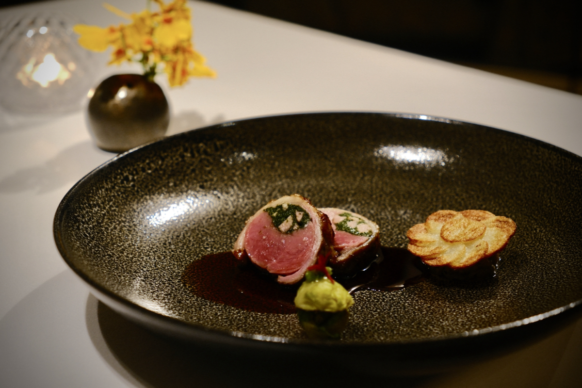 亞都麗緻米其林一星「巴黎廳1930 × 高山英紀」秋季菜單!蔬菜千層、羊鞍、菇澄清湯堆疊秋日氣韻 亞都麗緻米其林一星「巴黎廳1930 × 高山英紀」秋季菜單!蔬菜千層、羊鞍、菇澄清湯堆疊秋日氣韻