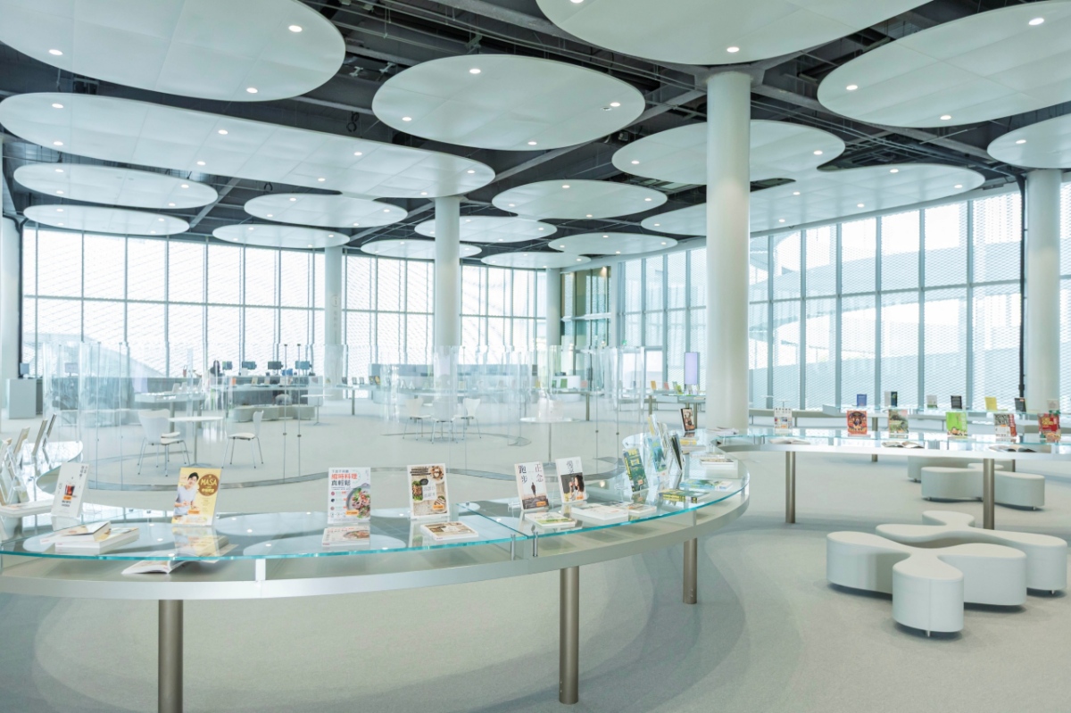 臺中市立圖書館大廳（圖片提供：臺中市立圖書館）