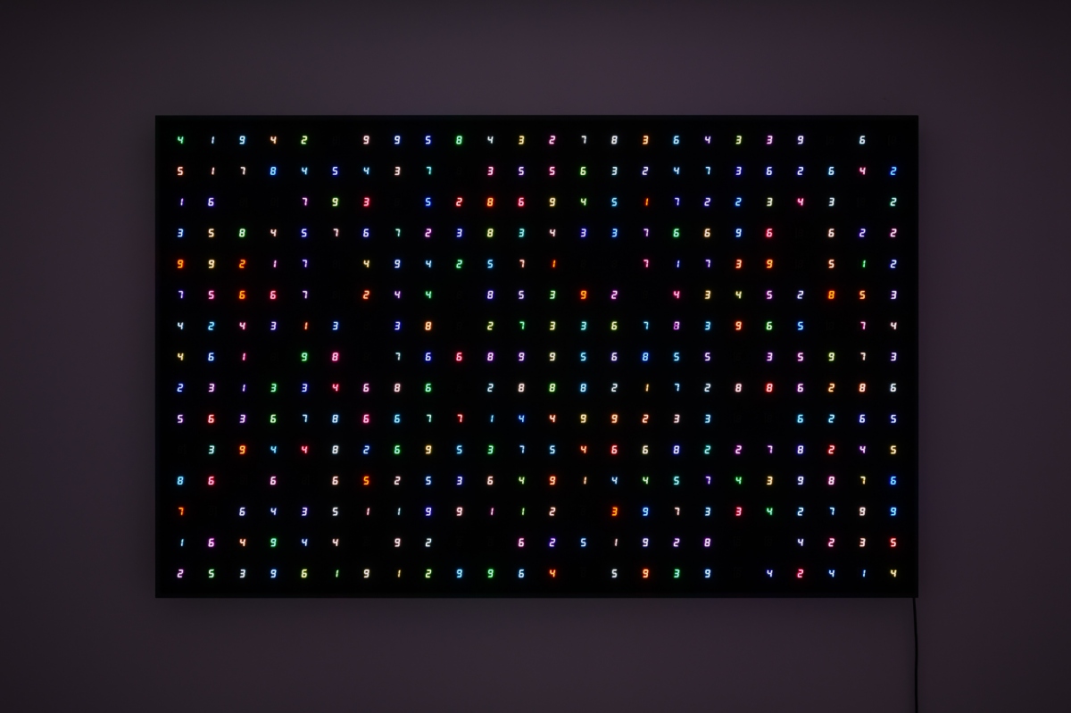 TAO ART至2026年2月7日推出日本當代藝術大師宮島達男（Tatsuo Miyajima）在台灣的首次個展《無盡的生命循環》 （Endless Life Cycles）（圖片提供：TAO ART、攝影：ANPIS FOTO 王世邦）