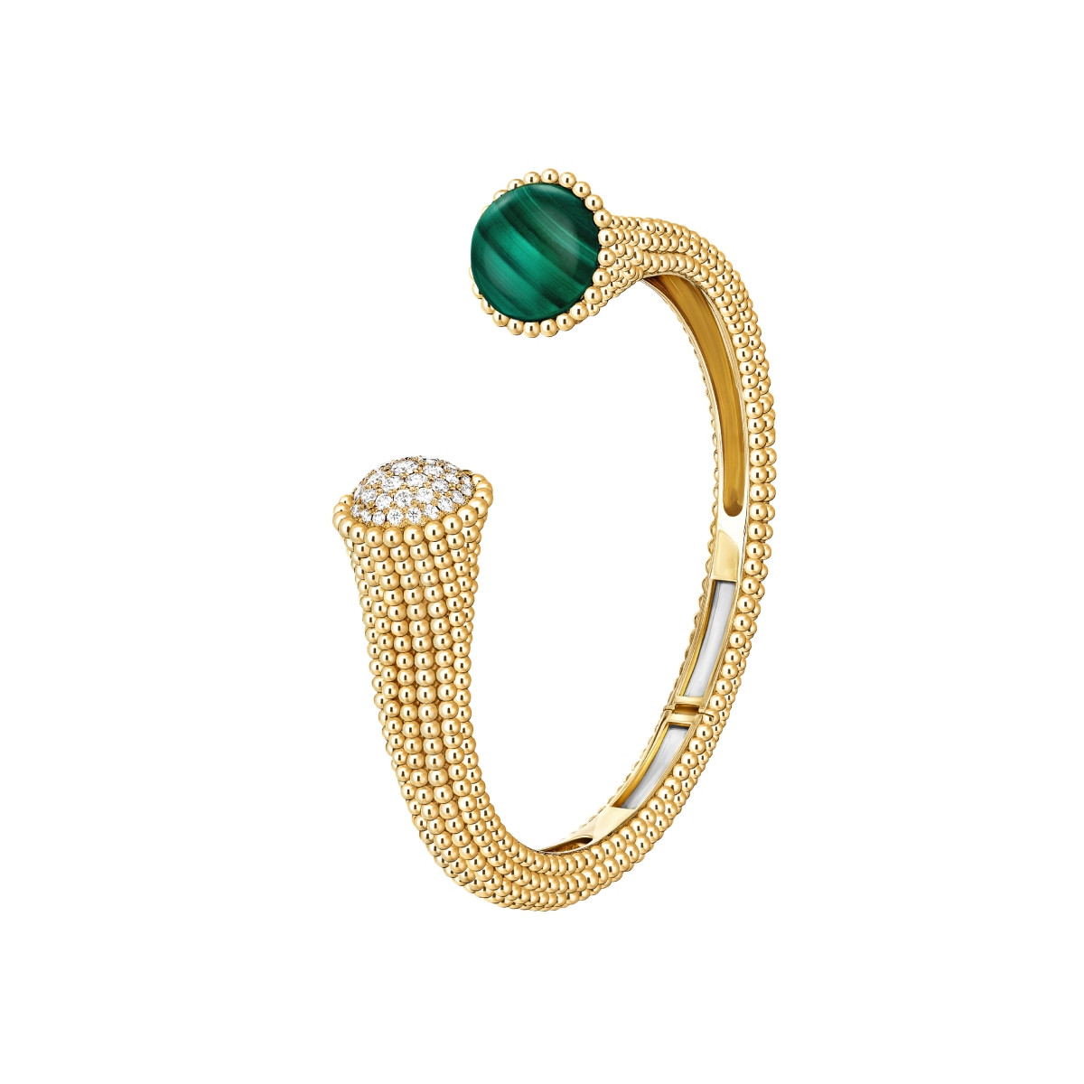 Perlée Couleurs手鐲/18K黃金、孔雀石、鑽石。（圖片提供：Van Cleef & Arpels）