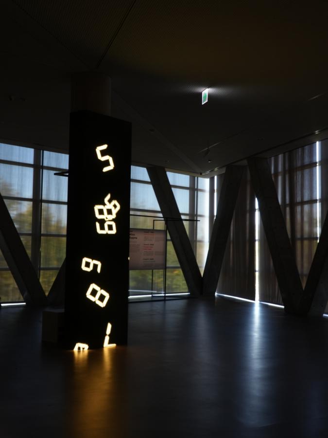 〈時間瀑布〉（Time Waterfall）（圖片提供：亞美館）