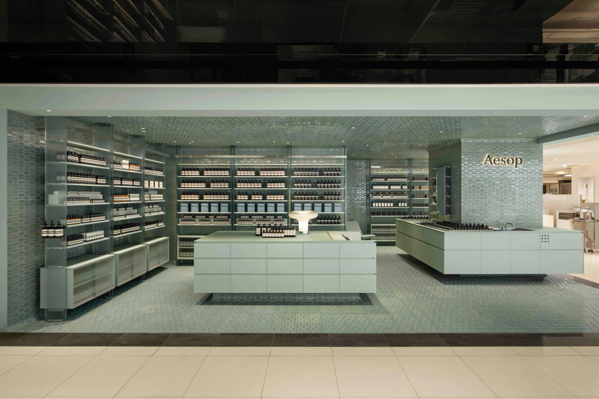 Aesop復興SOGO店用「花磚」重現老台北記憶！「爿爿花」以上千片手工瓷磚打造店鋪