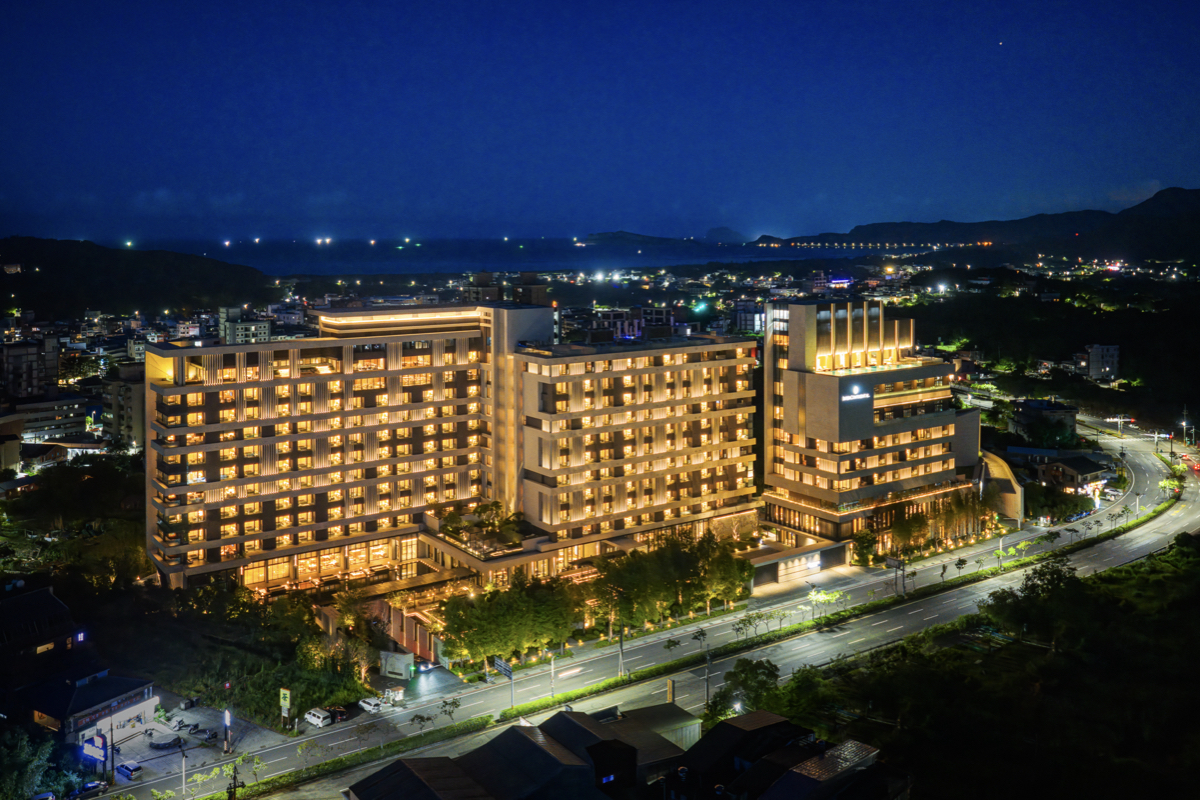 新北金山「北海溫泉洲際酒店」設計亮點！朱銘《太極》雕塑、北海岸山海景觀融入空間