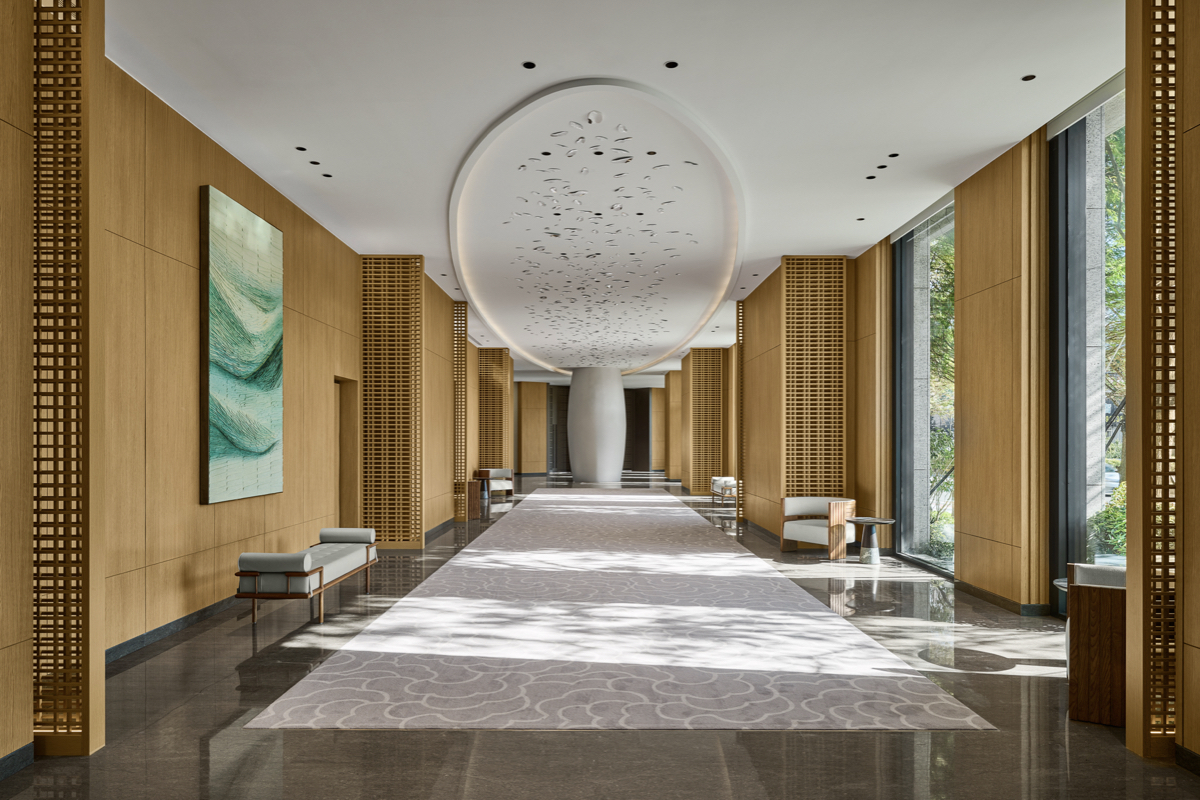 新北金山「北海溫泉洲際酒店」設計亮點！朱銘《太極》雕塑、北海岸山海景觀融入空間
