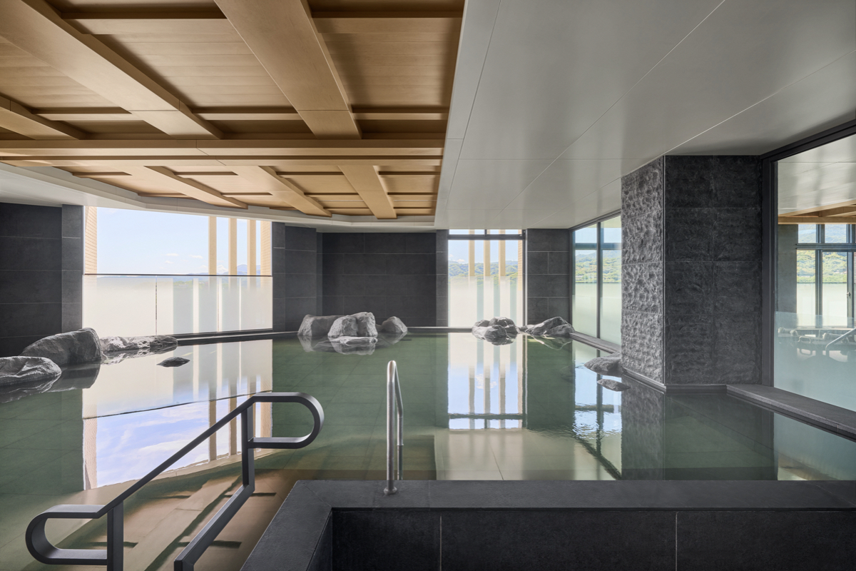 新北金山「北海溫泉洲際酒店」設計亮點！朱銘《太極》雕塑、北海岸山海景觀融入空間