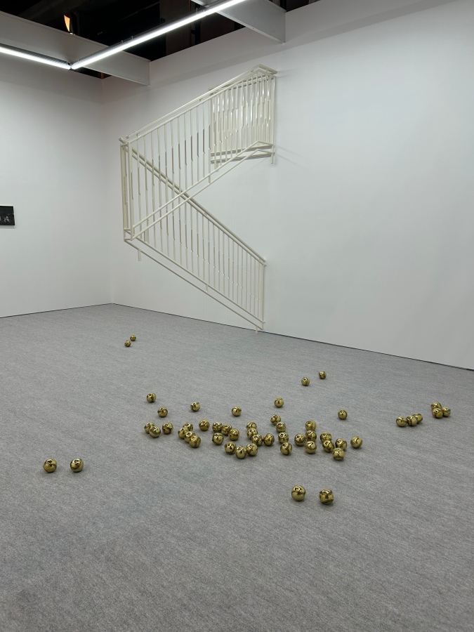 Roman Ondak的〈Leap〉於2025年ACK展出。（攝影：張以潔）