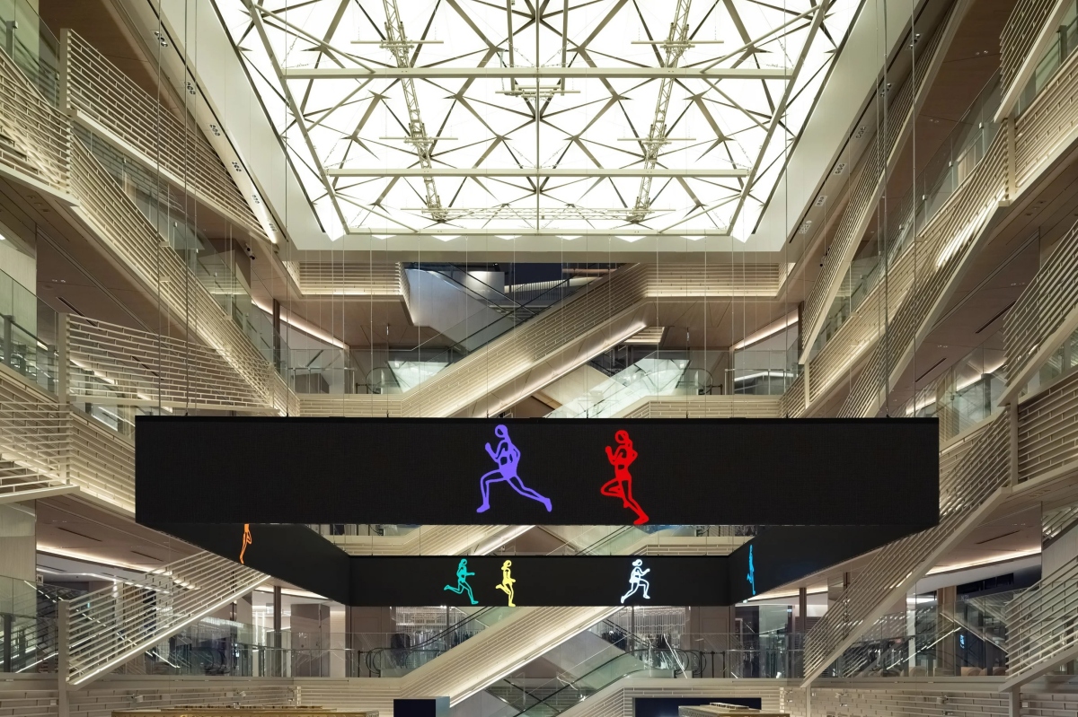 GINZA SIX全新藝術裝置《Marathon. Women.》（圖片來源：GINZA SIX）
