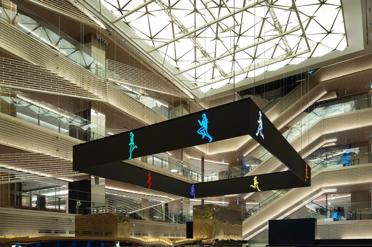 GINZA SIX全新藝術裝置《Marathon. Women.》（圖片來源：GINZA SIX）