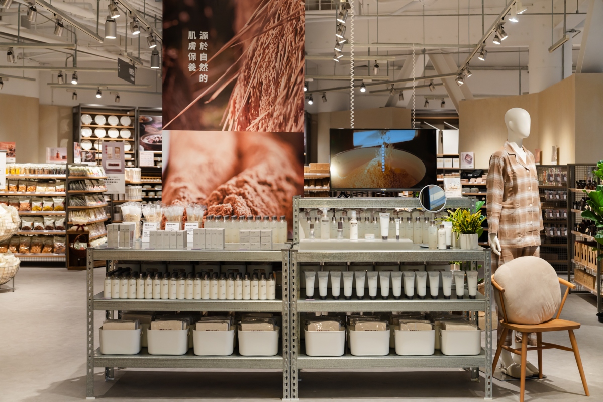 MUJI無印良品斗六門市室內裝潢設計則強調永續理念，選用多項環保建材。（圖片提供：無印良品）