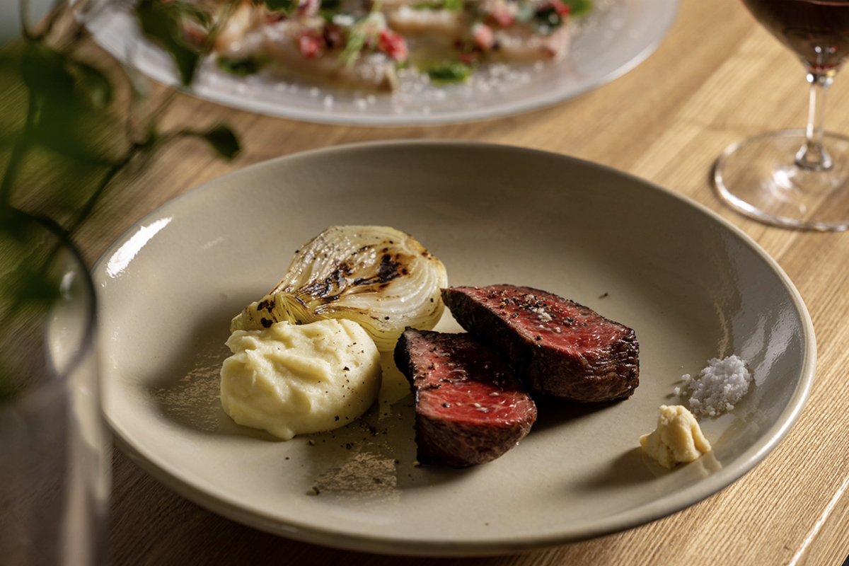 日本西武鐵道「餐廳列車」再升級！妹島和世設計鏡面車廂