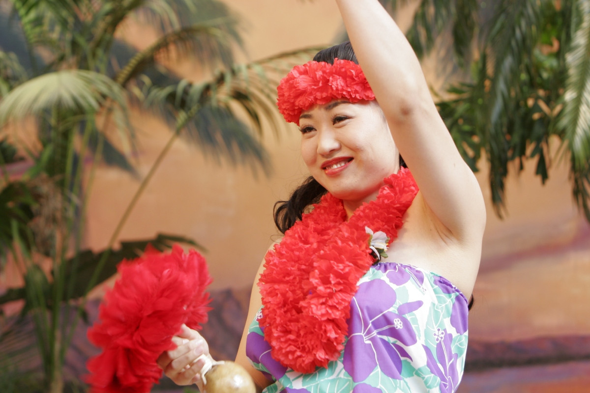 山崎靜代不僅因戲成蒼井優好友，更成對方與老公山里亮太當年的媒人。（圖片提供：華映娛樂）