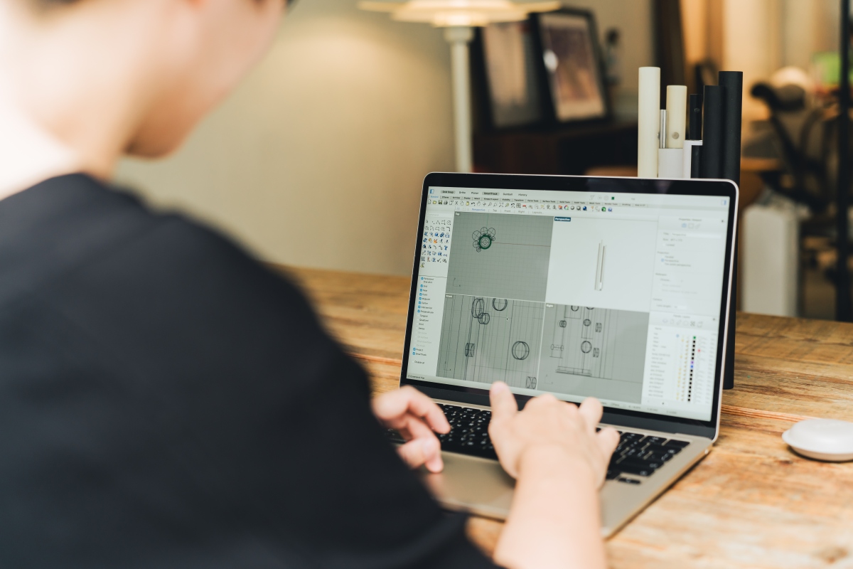 獎盃3D圖繪製過程。（攝影：吳哲夫）