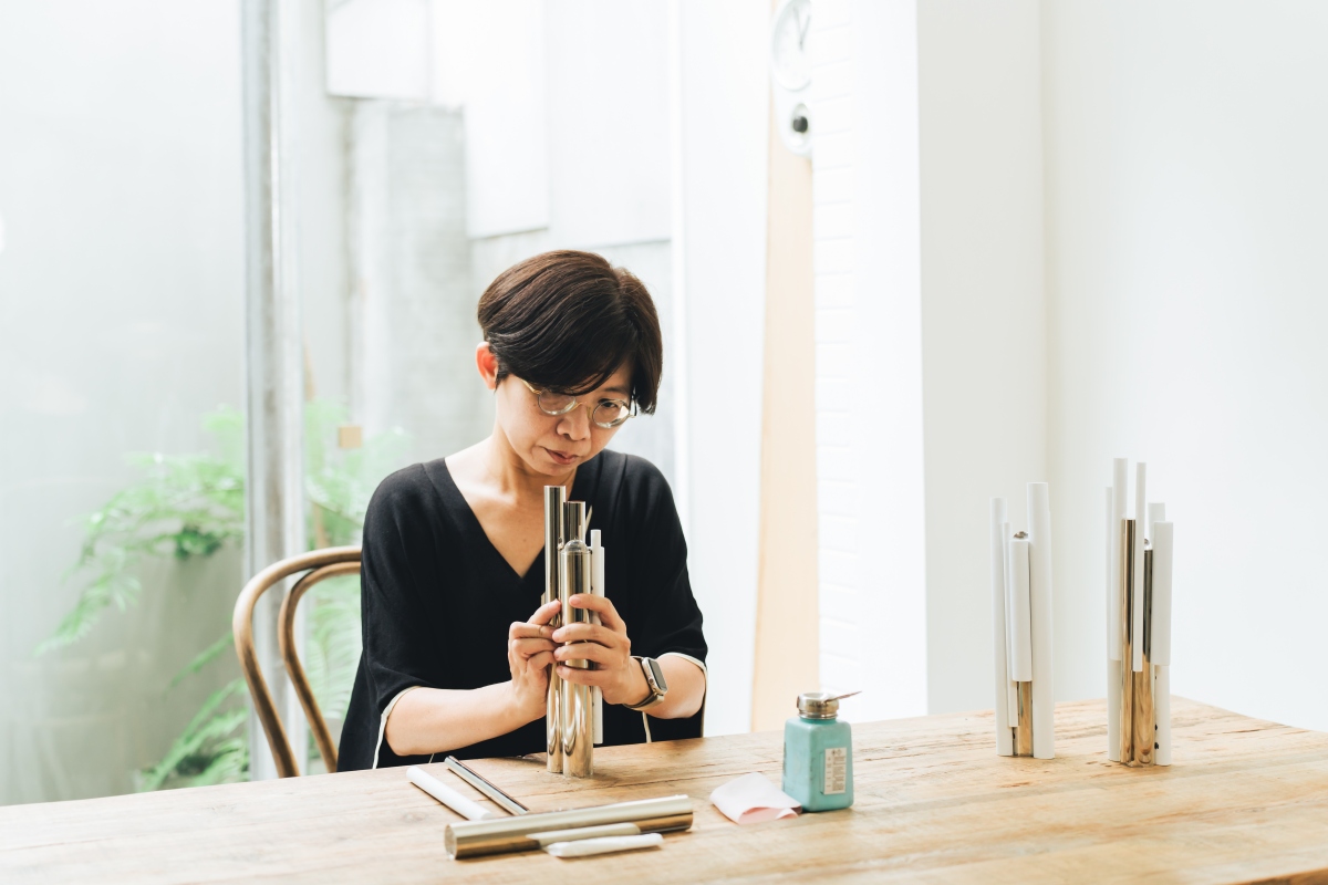 獎盃可以自由拆解、重組。（攝影：吳哲夫）