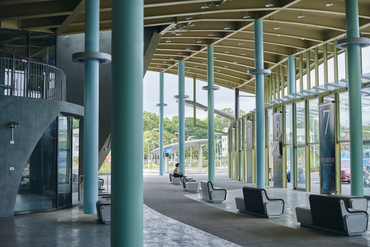 「2025台灣建築獎」首獎由新北市美術館奪得！看基隆塔、上海商銀總行等5件得獎作品設計亮點