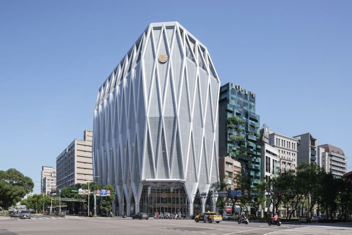 「2025台灣建築獎」首獎由新北市美術館奪得！看基隆塔、上海商銀總行等5件得獎作品設計亮點