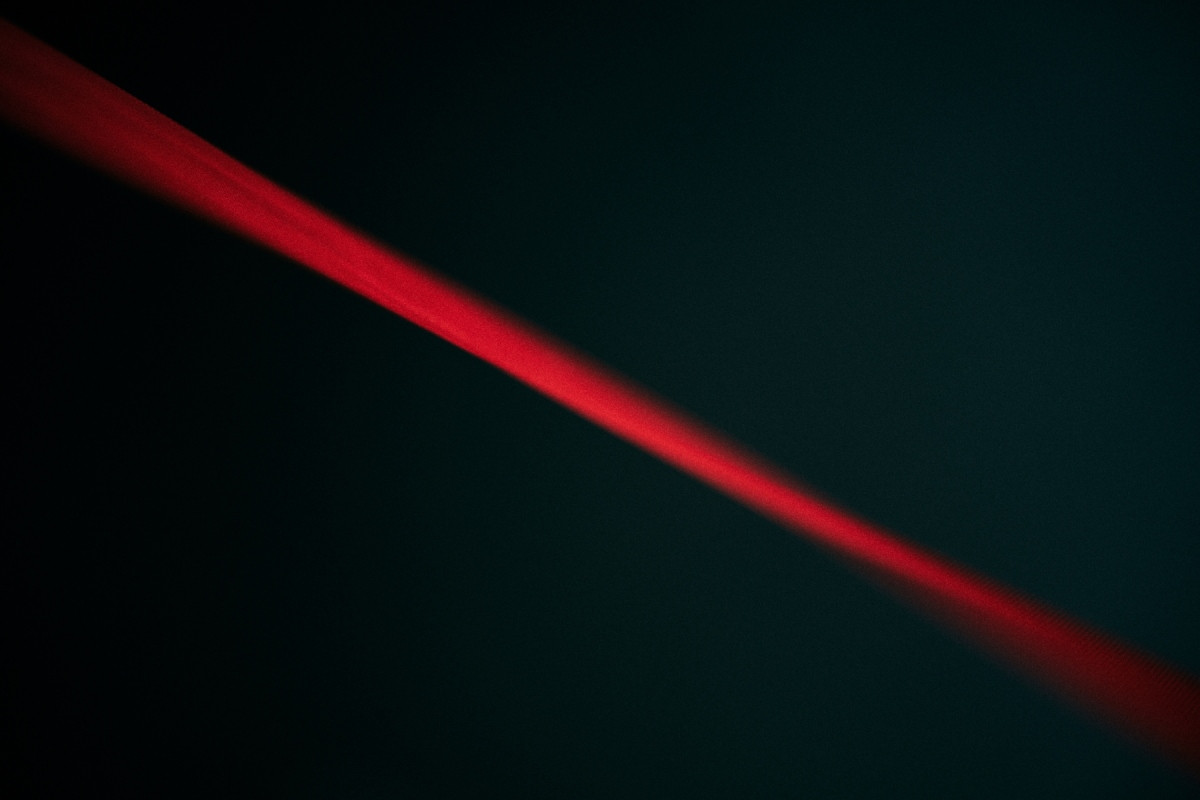 拍攝上排除情緒介入，阿部大輔希望觀者也能抽離感知，純粹欣賞視覺之美。（圖片提供：徠卡）