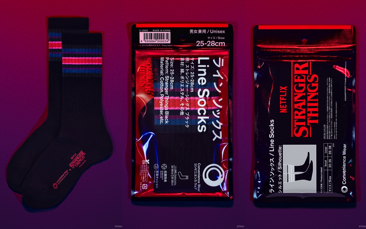 中筒線襪—怪奇物語—黑／售價：149元（圖片提供：全家便利商店）
