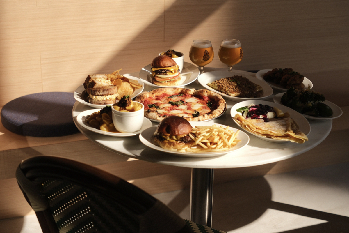 「臺虎臺南」全日餐酒館開幕！早咖夜酒 X 木質調溫潤空間，5道台南限定餐酒推薦