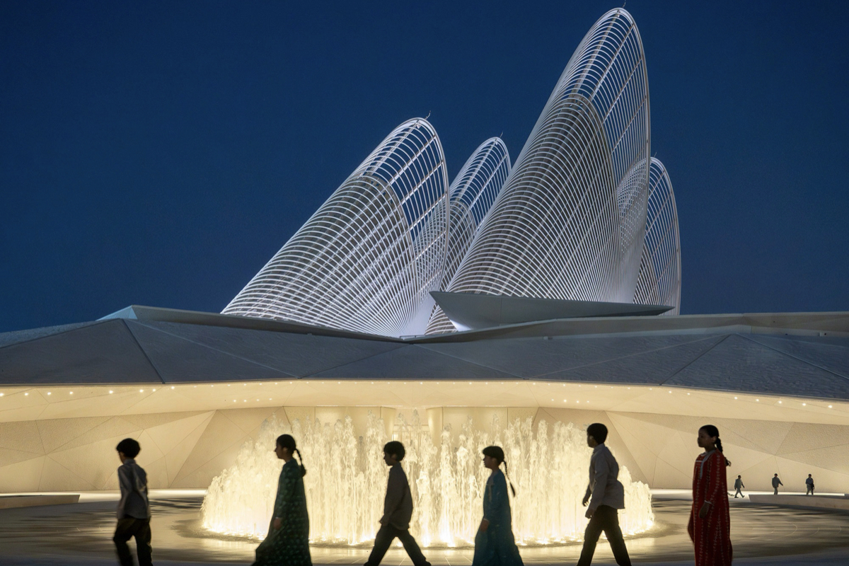 阿布達比「扎耶德國家博物館」建築設計！Foster + Partners以鋼構巨塔構築鷹翼形象