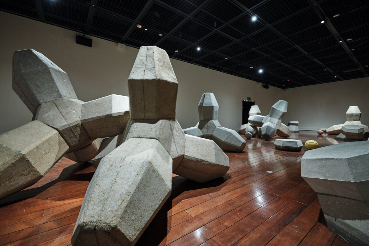 臺東美術館《潛行》南島國際美術獎特展！潛入歷史、文化與環境的縫隙，揭露被忽略的真實