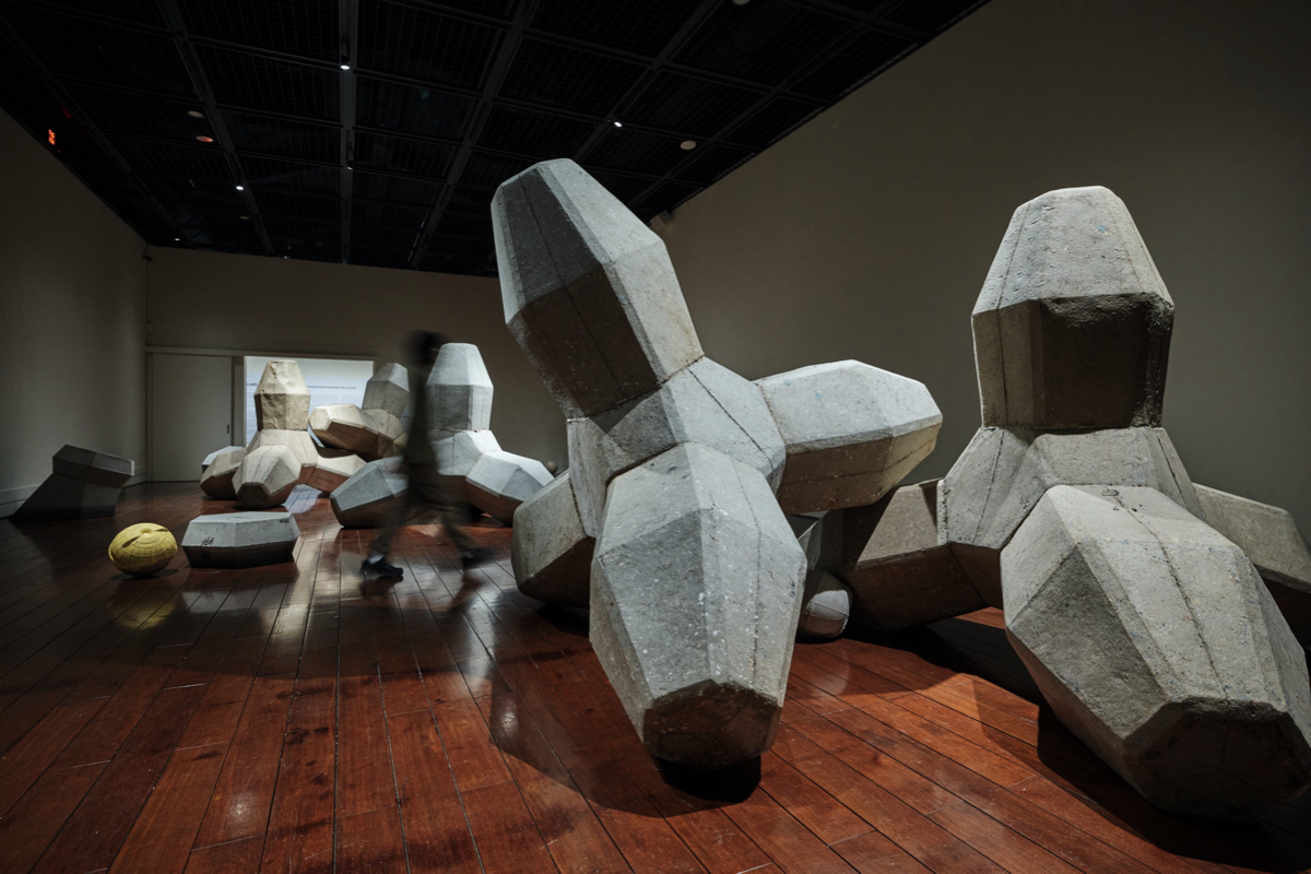 臺東美術館《潛行》南島國際美術獎特展！潛入歷史、文化與環境的縫隙，揭露被忽略的真實