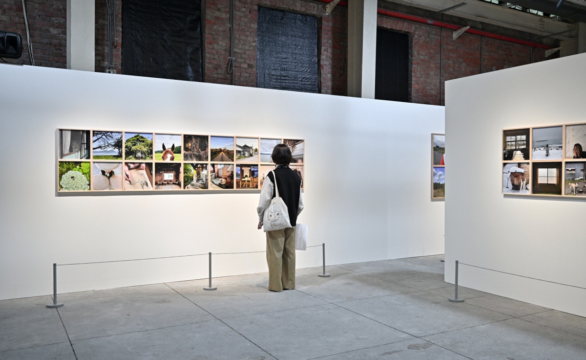 奈良美智攝影展一隅（圖片提供：大鴻藝術BIG ART）