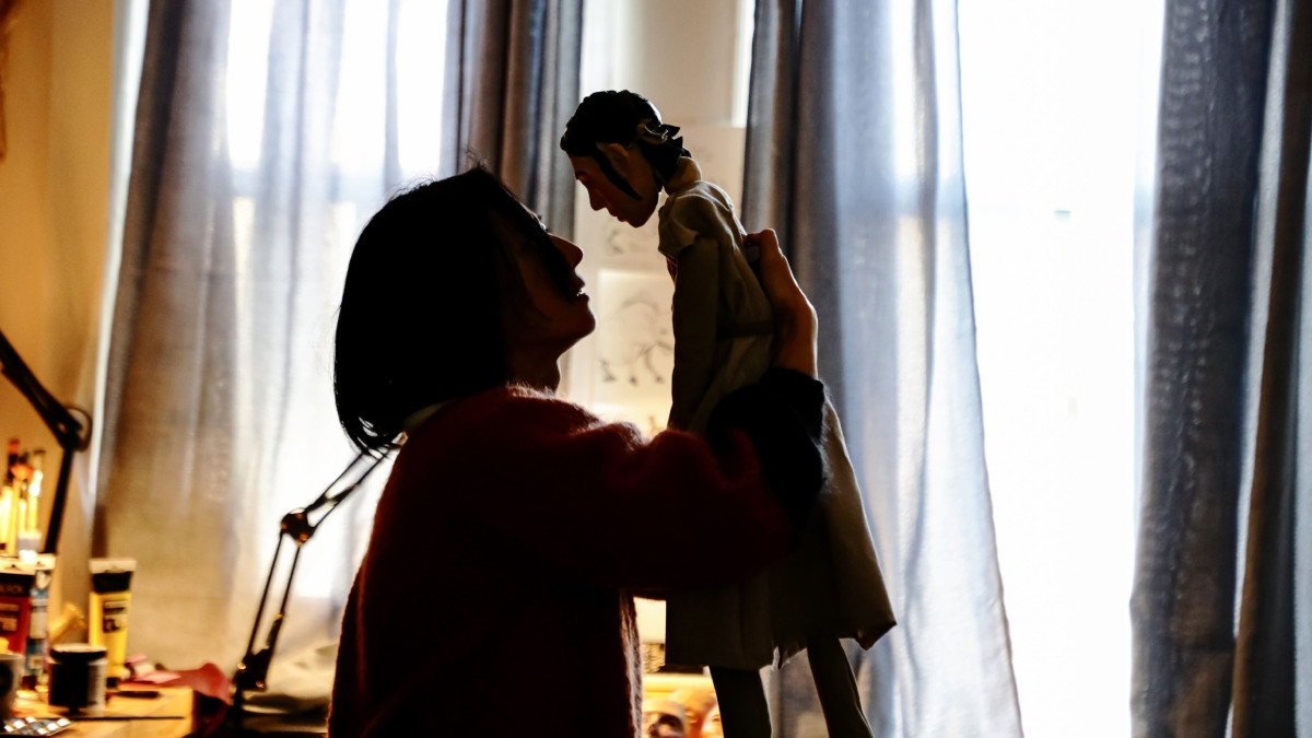 《最親愛的陌生人（Dear Stranger）》將於2026年1月16日在台上映。（圖片提供：甲上娛樂）