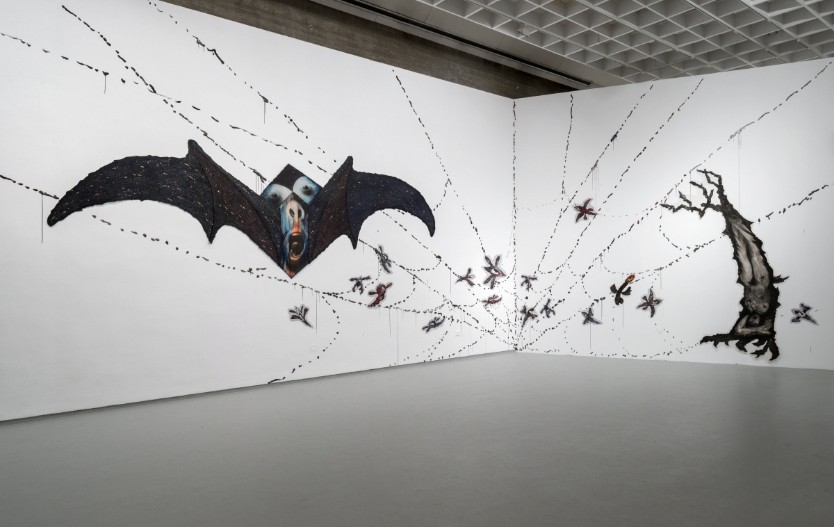 法國藝術家Annette Messager經典作品_ Les Chimères。（圖片提供：國美館）