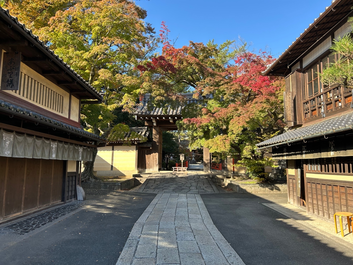今宮神社東門參道。（攝影：張以潔）