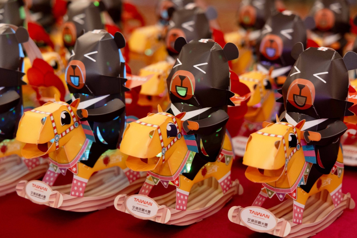 2026台灣燈會小提燈「喔熊馬抵嘉」。（圖片提供：交通部觀光署）