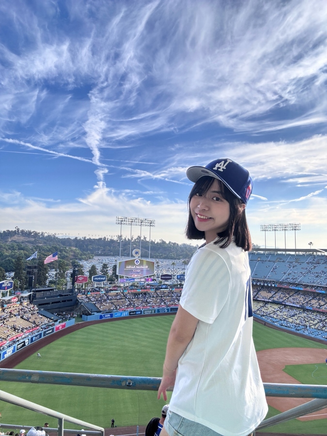 張辰嬿拍攝於道奇球場。（圖片提供：張辰嬿）