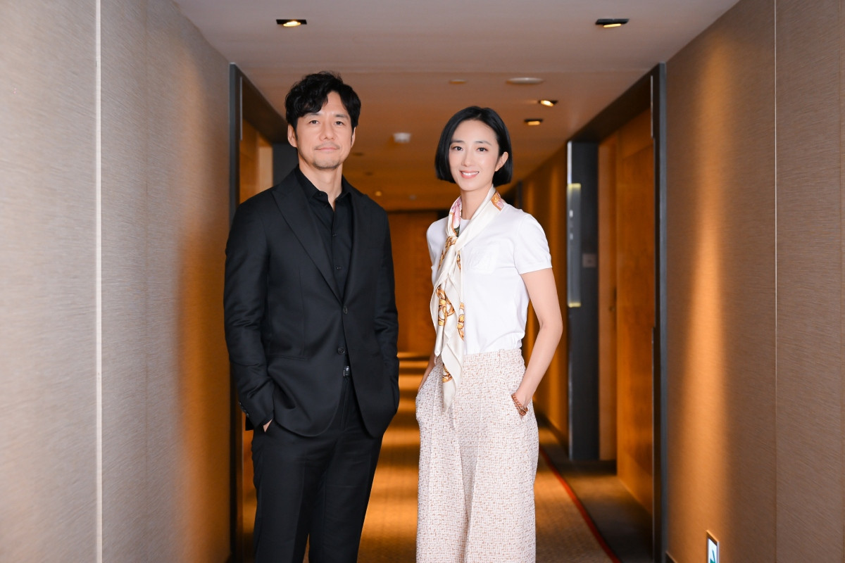 《最親愛的陌生人》主演西島秀俊、桂綸鎂。（圖片提供：甲上娛樂）